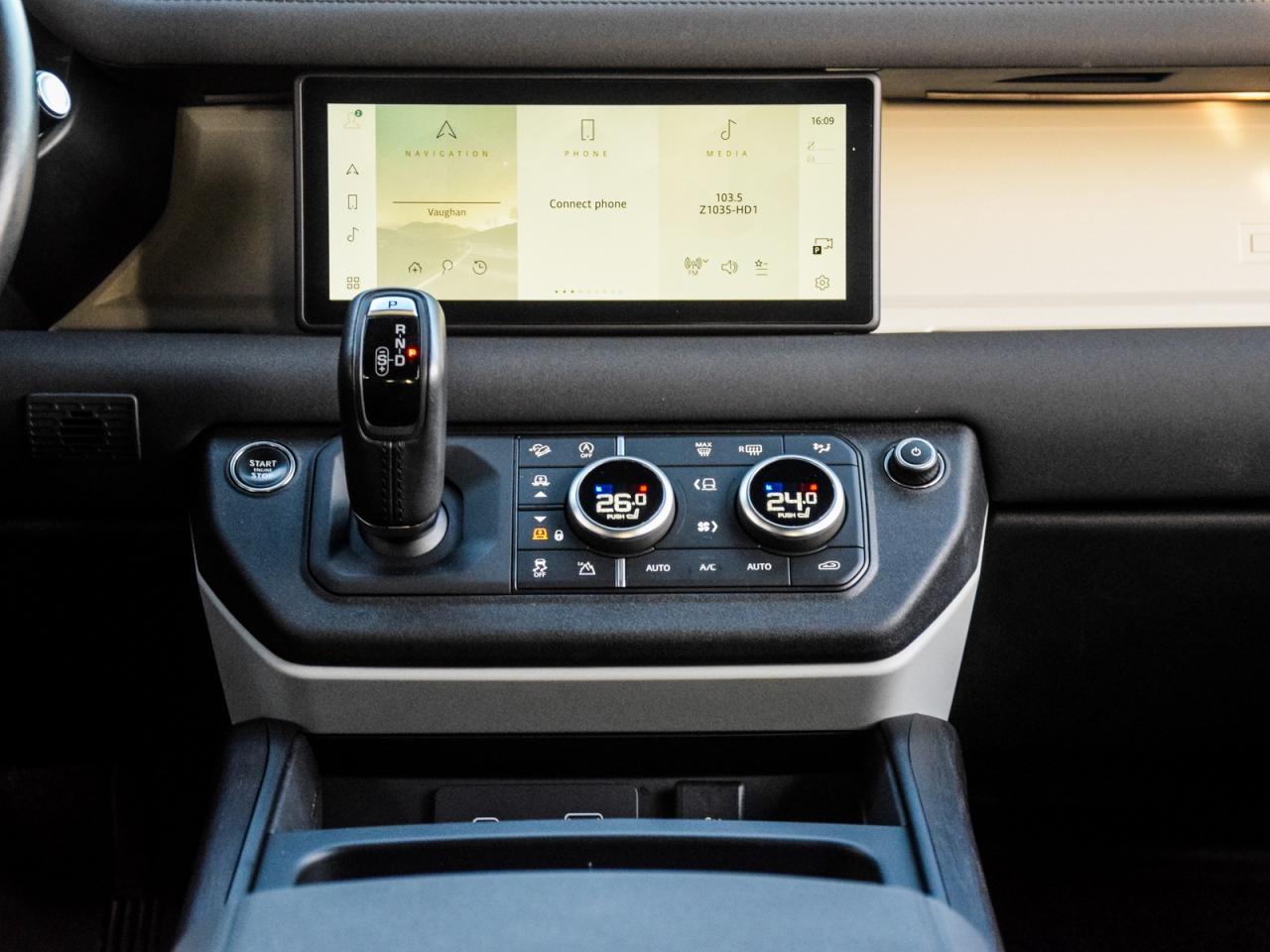 2023 Land Rover Defender LOADED 22's ULTRA LOW KM's AIR SUSPENSION Photo