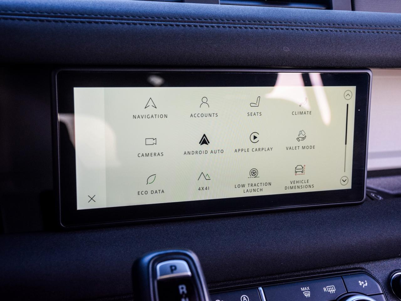 2023 Land Rover Defender LOADED 22's ULTRA LOW KM's AIR SUSPENSION Photo
