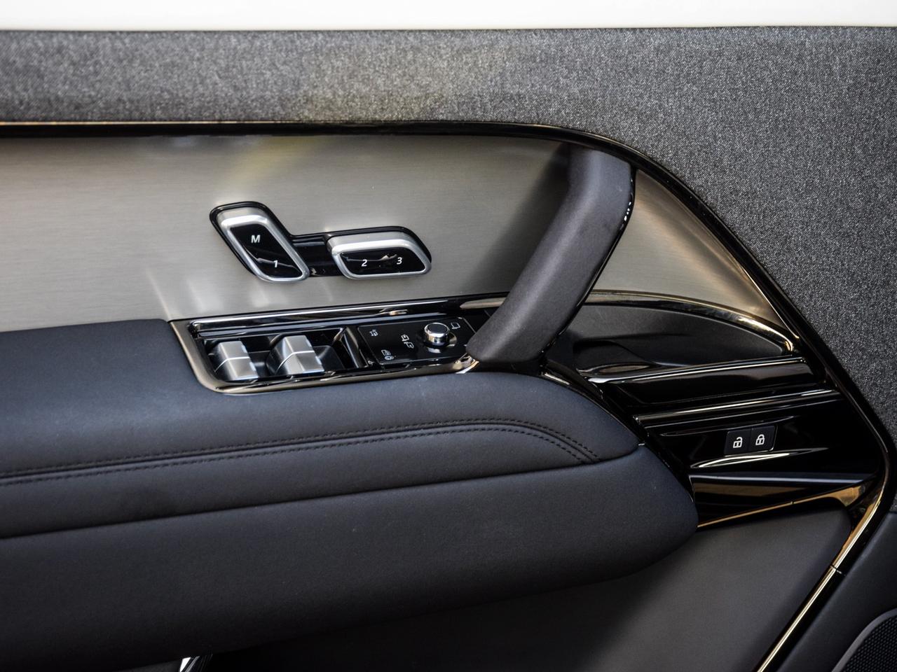 2023 Land Rover Range Rover Sport LOW KM's 22's WHITE INTERIOR Photo