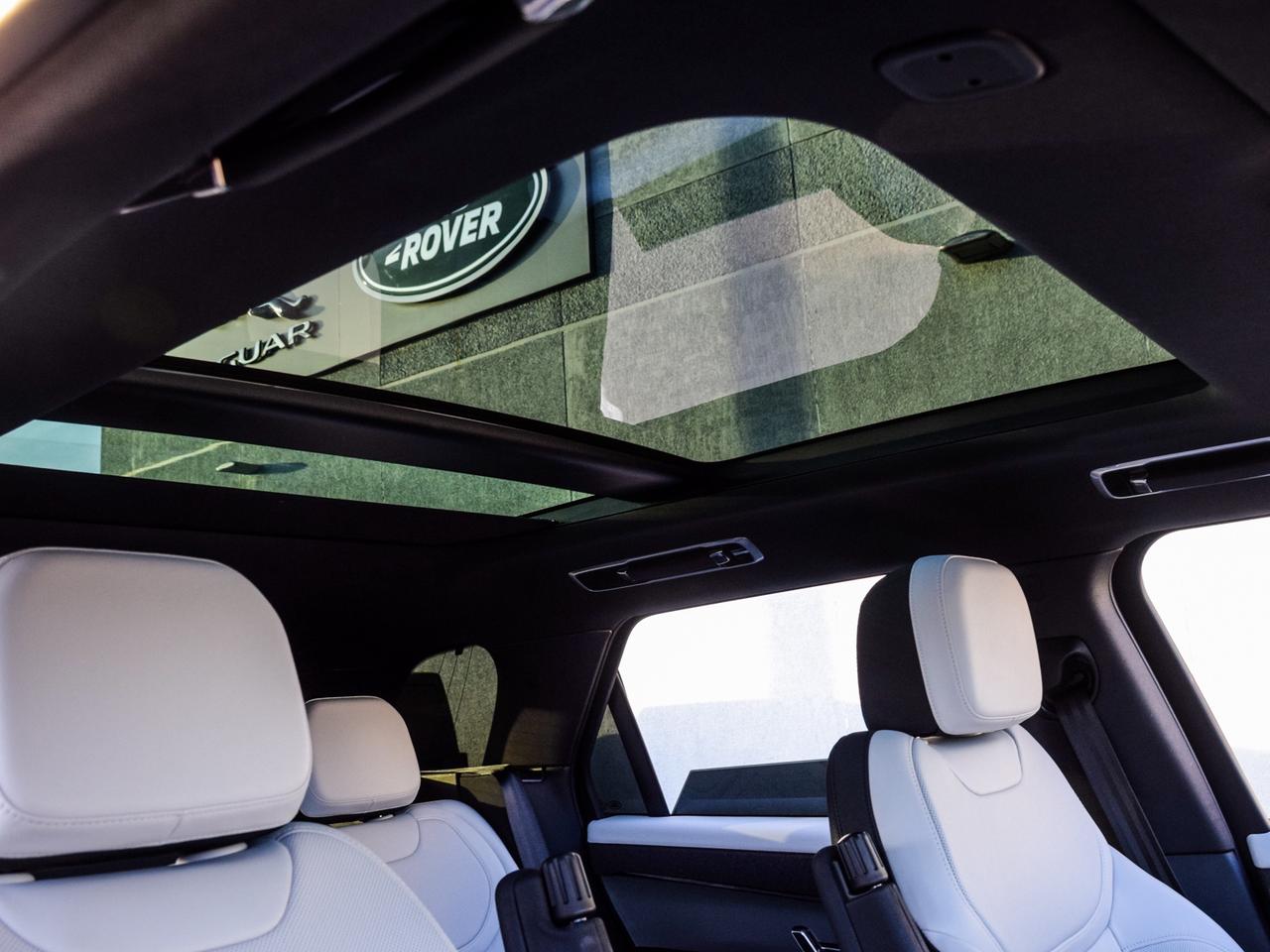 2023 Land Rover Range Rover Sport LOW KM's 22's WHITE INTERIOR Photo