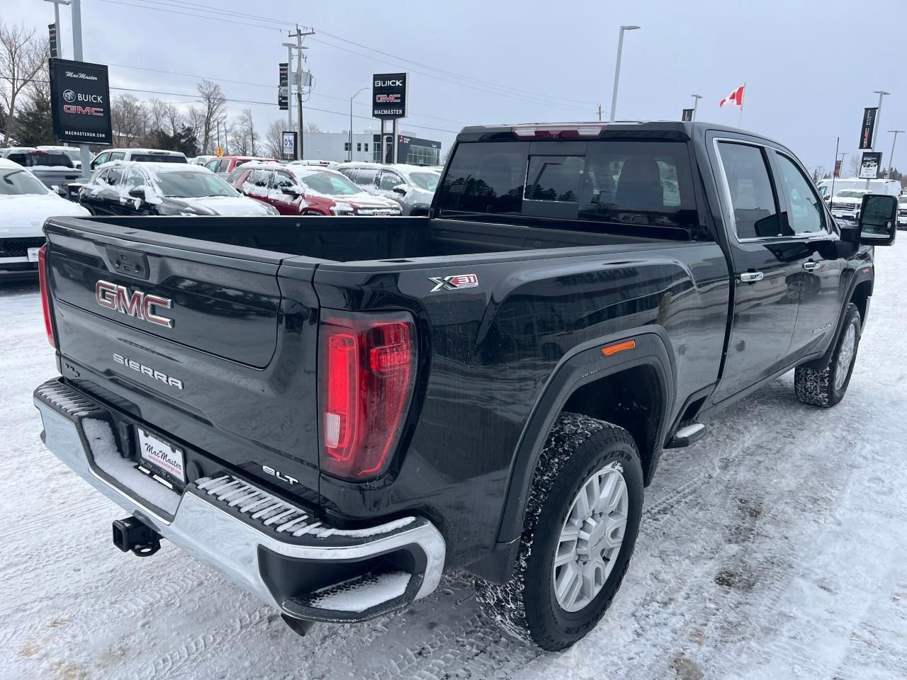 2022 GMC SIERRA 2500HD 4WD Crew Cab 159  SLT Photo