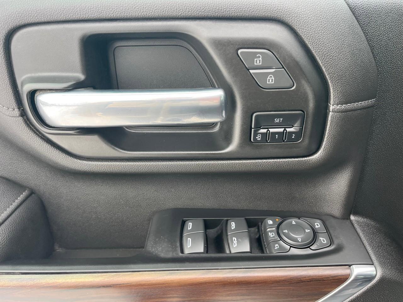 2022 GMC SIERRA 2500HD 4WD Crew Cab 159  SLT Photo