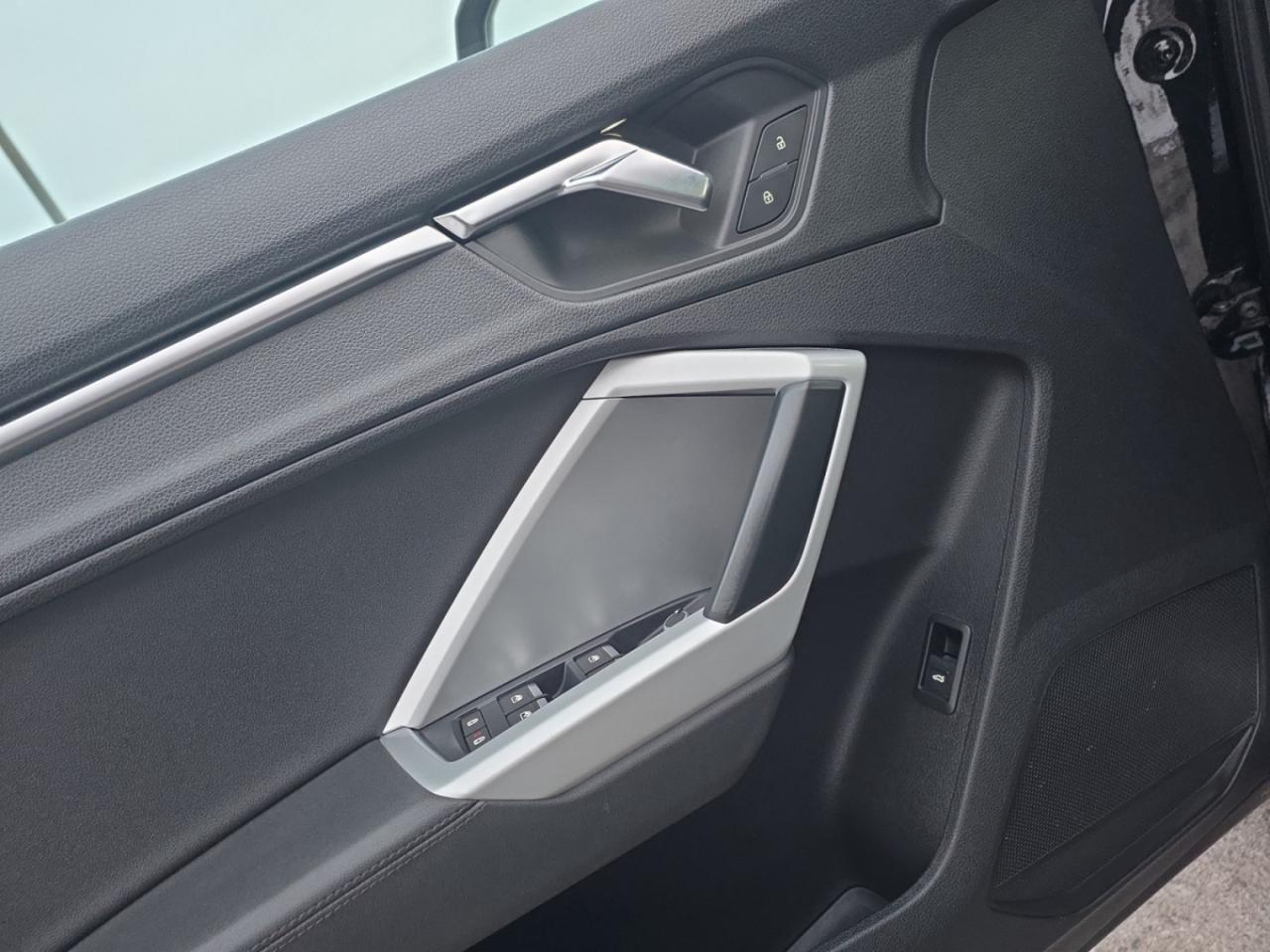 2020 Audi Q3 Progressiv S-line * 1 OWENR / VERY LOW KM / CARPLA Photo