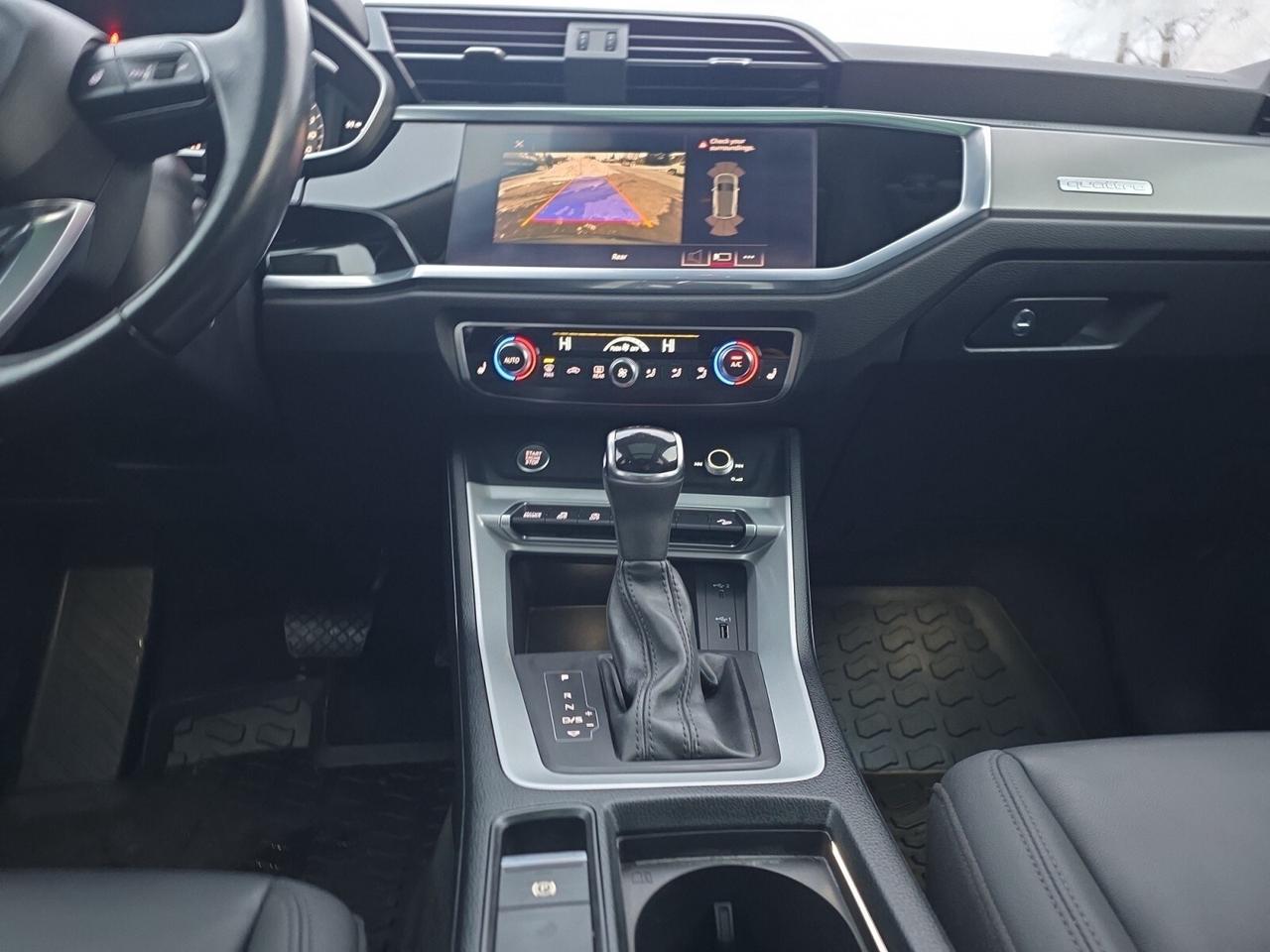 2020 Audi Q3 Progressiv S-line * 1 OWENR / VERY LOW KM / CARPLA Photo