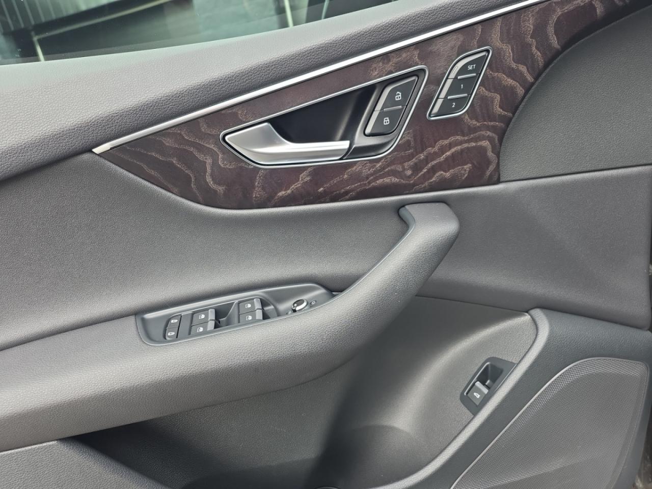 2021 Audi Q7 Progressiv 55 S-Line * COOLED SEATS / CARPLAY / PA Photo