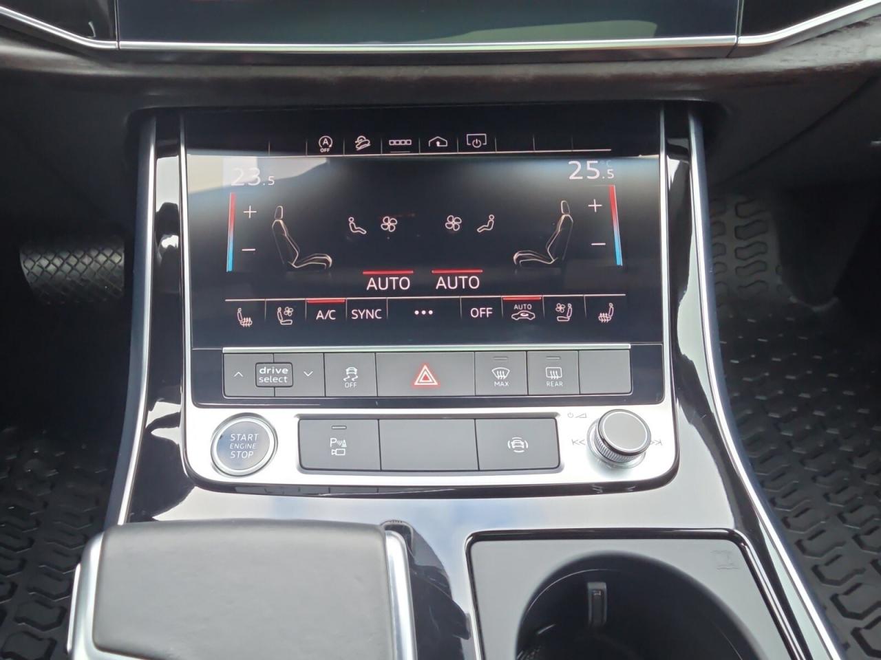 2021 Audi Q8 Progressiv 55 S-Line * COOLED SEATS / CARPLAY / PA Photo