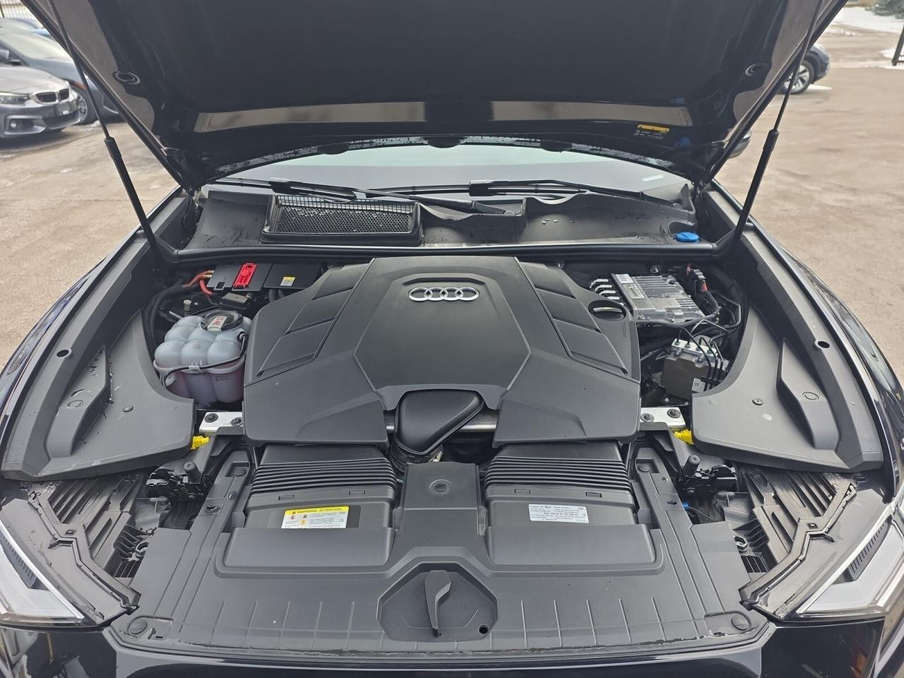 2021 Audi Q8 Progressiv 55 S-Line * COOLED SEATS / CARPLAY / PA Photo