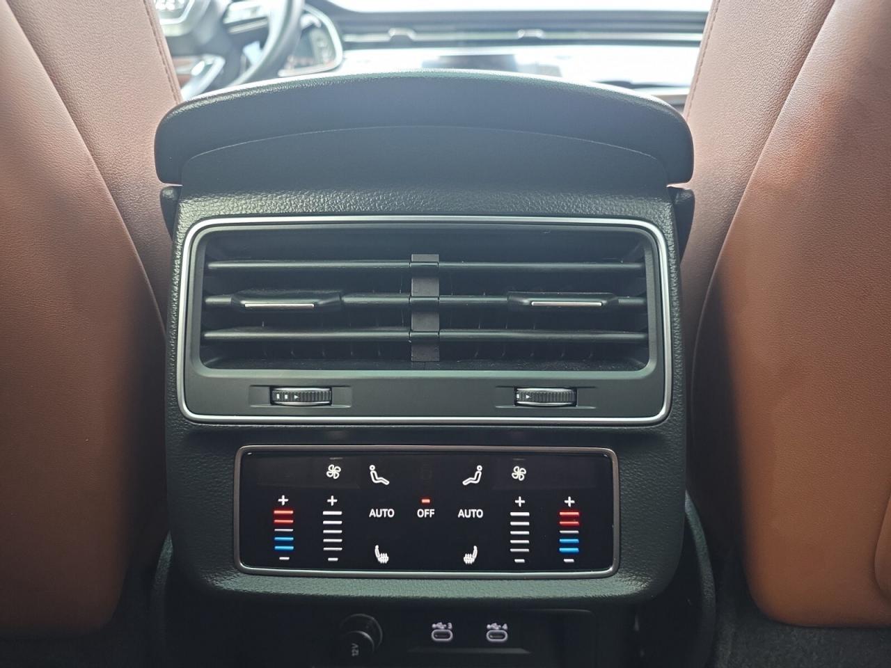 2021 Audi Q8 Progressiv 55 S-Line * COOLED SEATS / CARPLAY / PA Photo