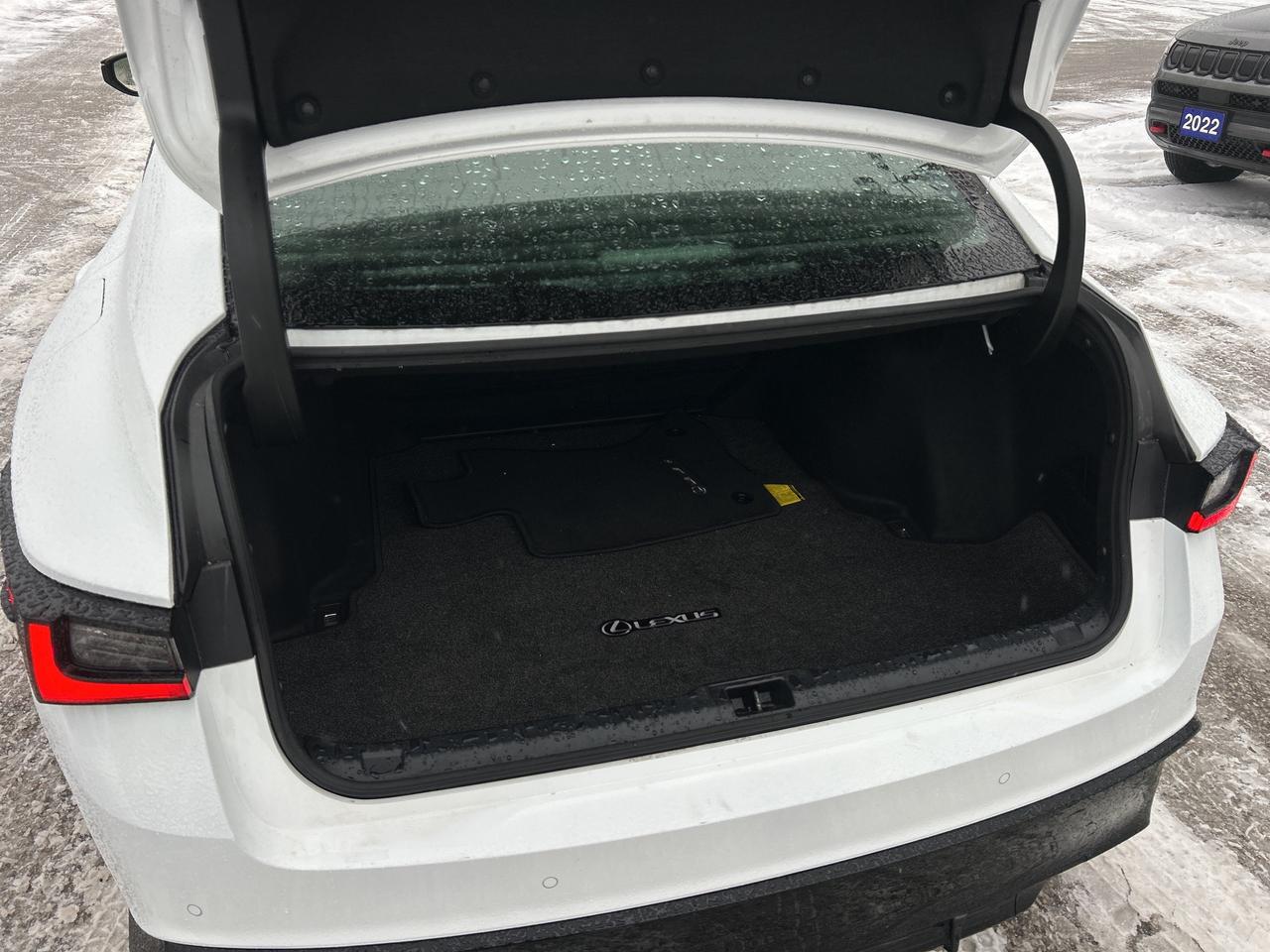 2024 Lexus IS IS 350 AWD F Sport w/NAV, Sunroof Photo