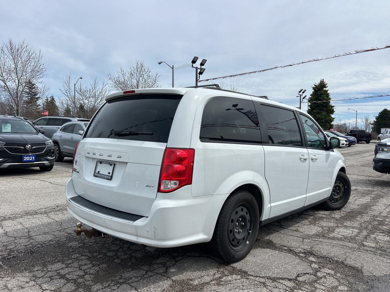 2017 Dodge Grand Caravan Stow n' Go - Fully Certified, Accident Free!!! Photo4