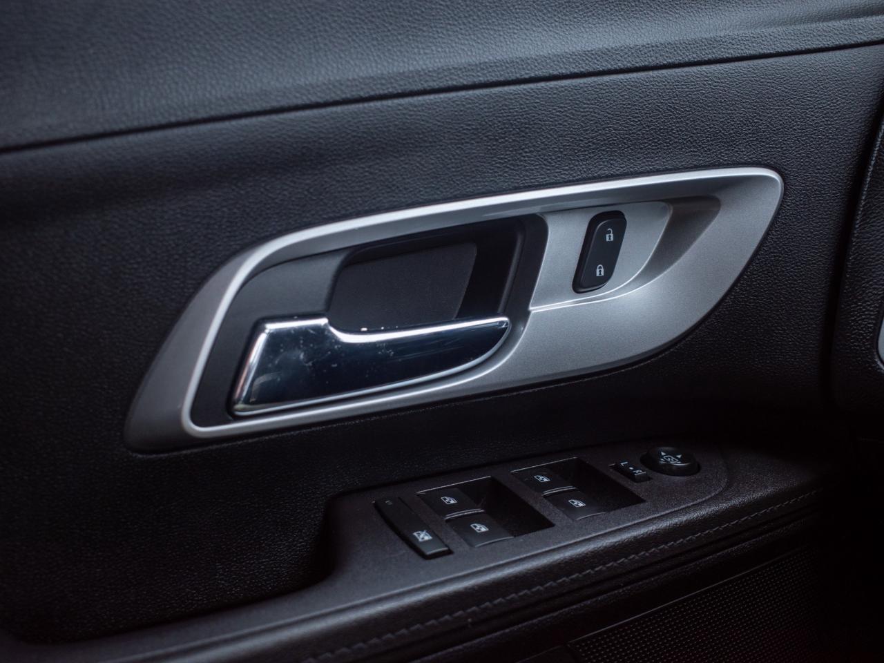 2017 Chevrolet Equinox LT- Heated Exterior Mirrors Photo