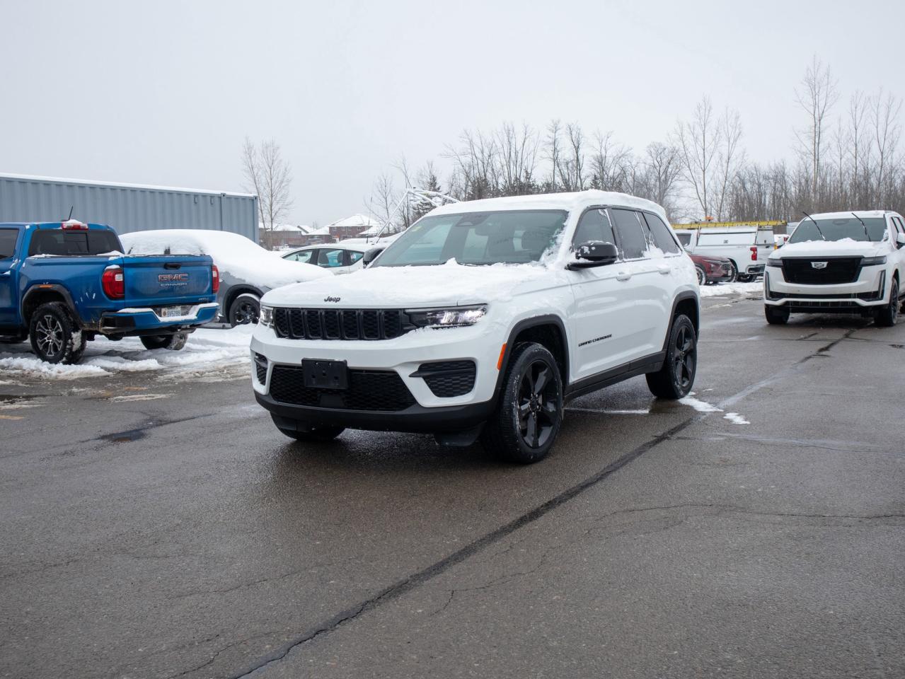 2022 Jeep Grand Cherokee Altitude- Remote Start & Heated Steering Photo