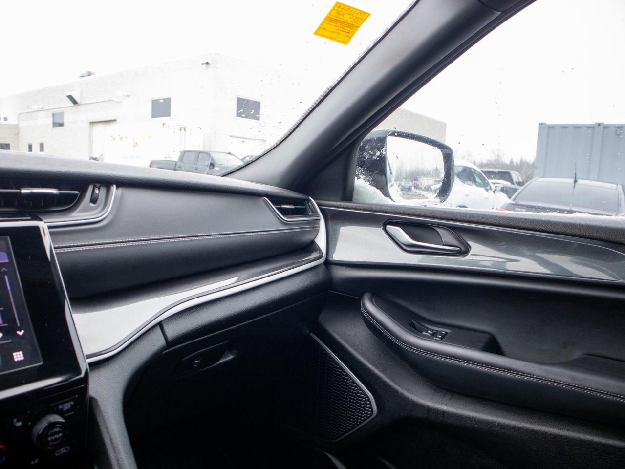 2022 Jeep Grand Cherokee Altitude- Remote Start & Heated Steering Photo