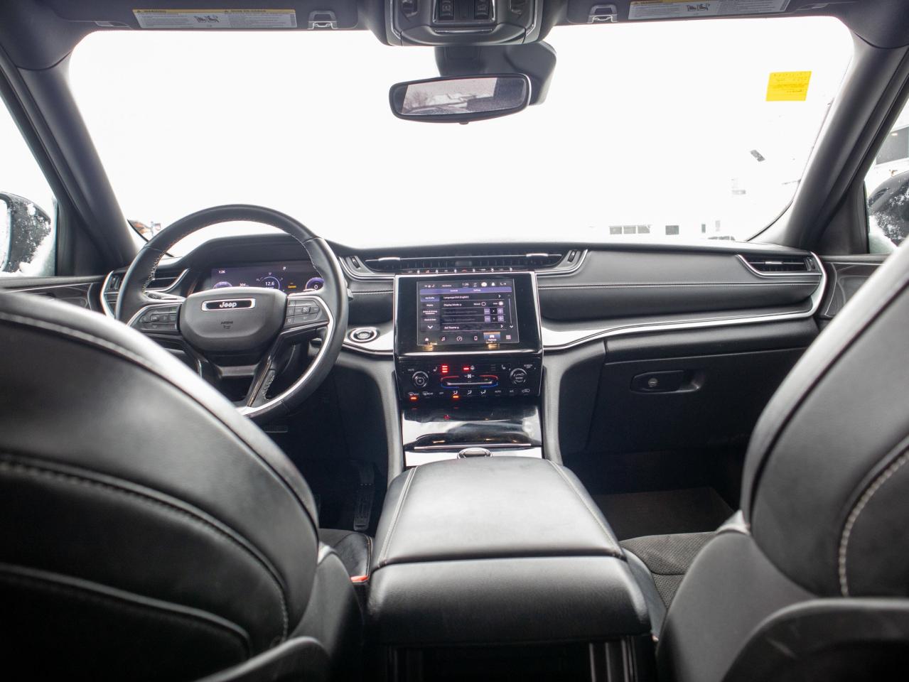 2022 Jeep Grand Cherokee Altitude- Remote Start & Heated Steering Photo