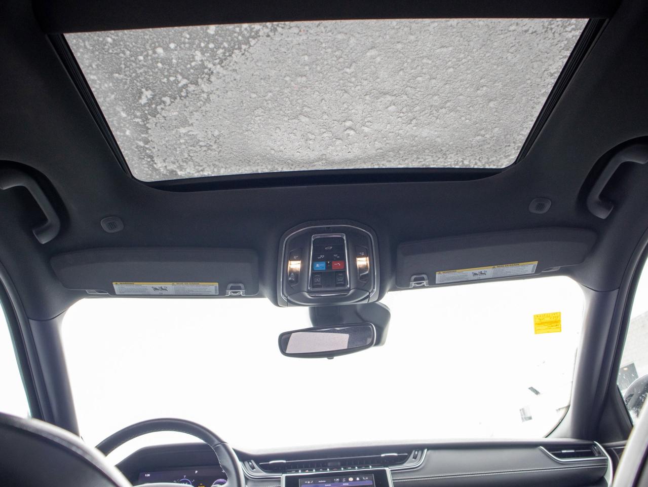 2022 Jeep Grand Cherokee Altitude- Remote Start & Heated Steering Photo