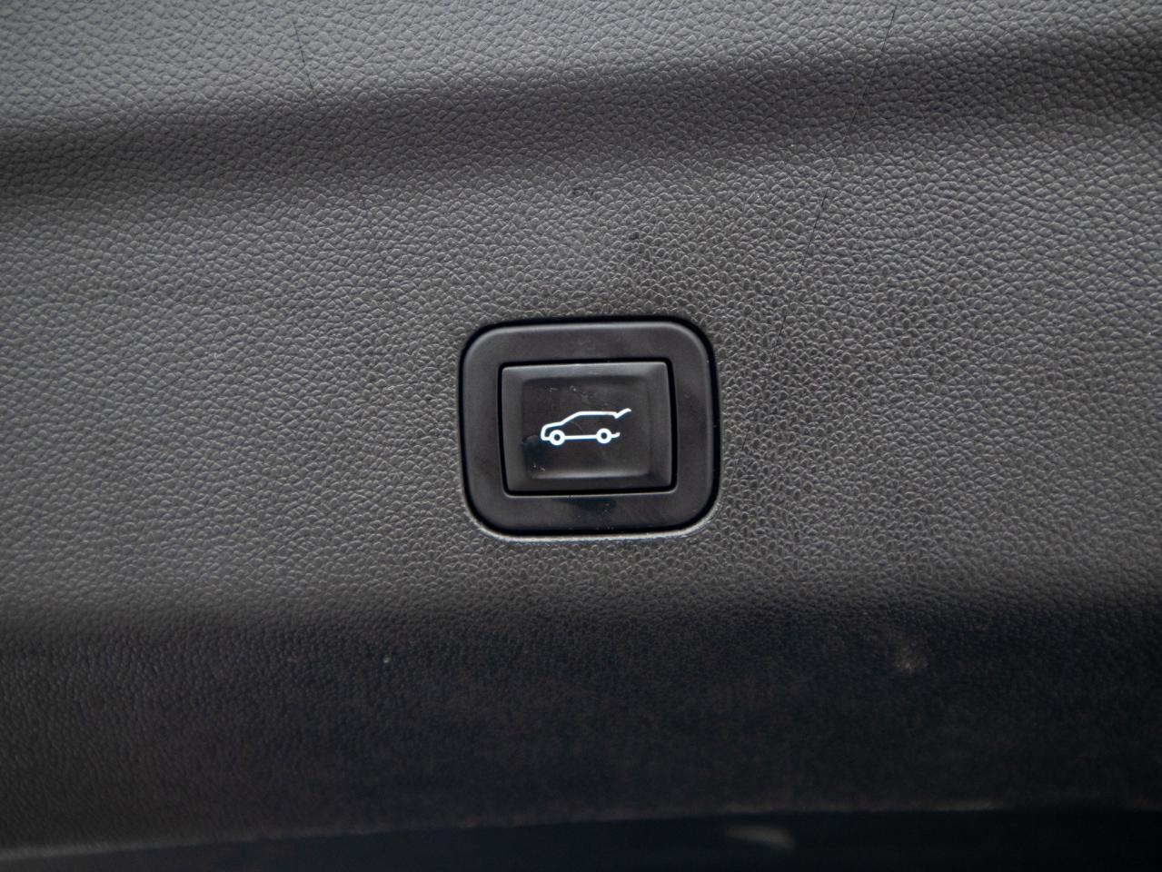 2025 GMC Yukon Denali- Air Ride Suspension,Thermal Detection Photo