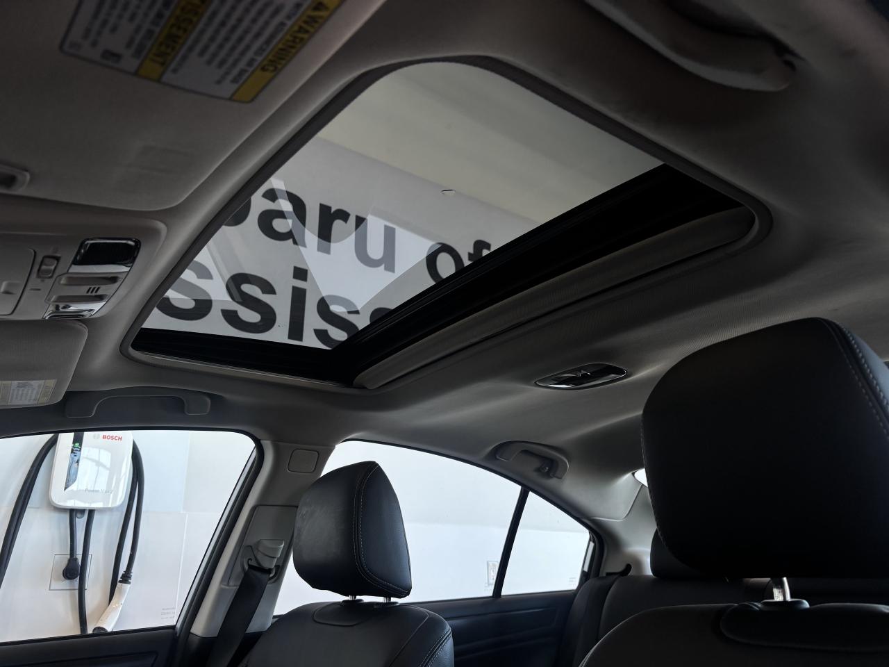 2016 Subaru Legacy 3.6R LIMITED   LOW KM   ONE OWNER   CLEAN CARFAX! Photo