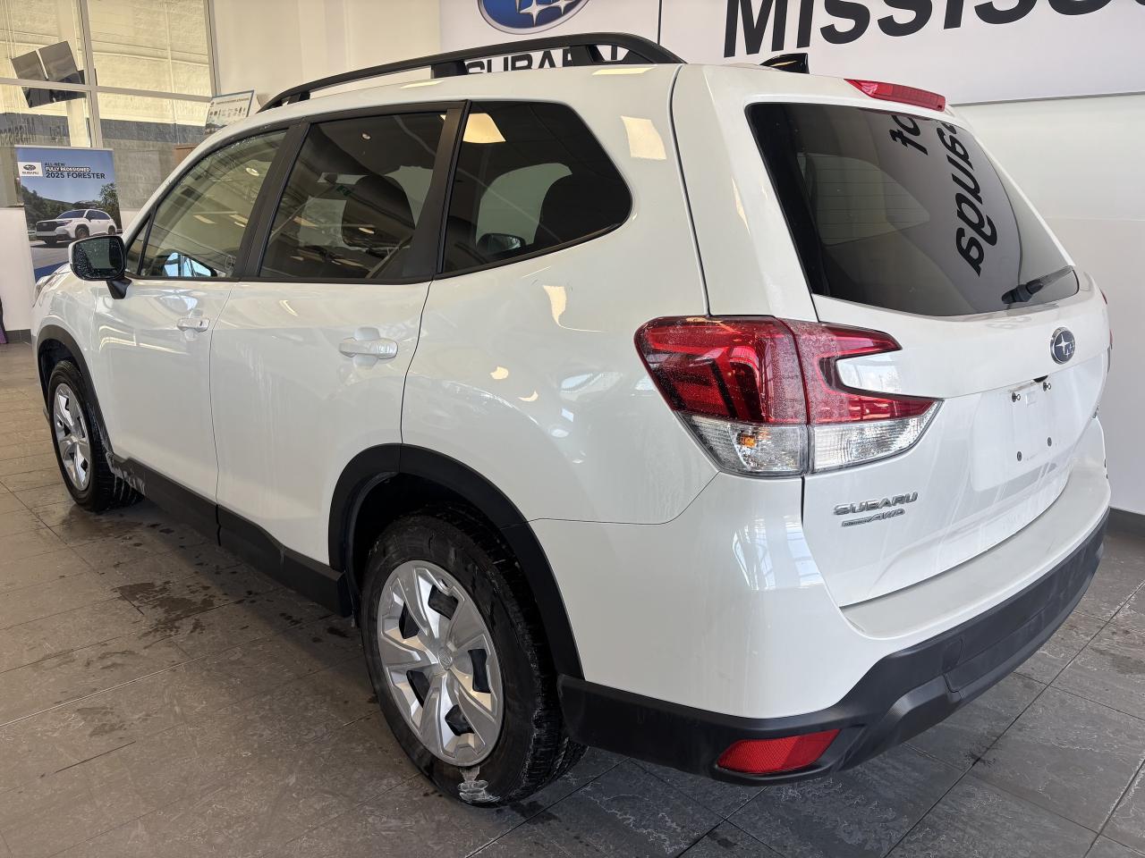 2024 Subaru Forester LOW KM   ONE OWNER   CLEAN CARFAX   APPLE CARPLAY! Photo4