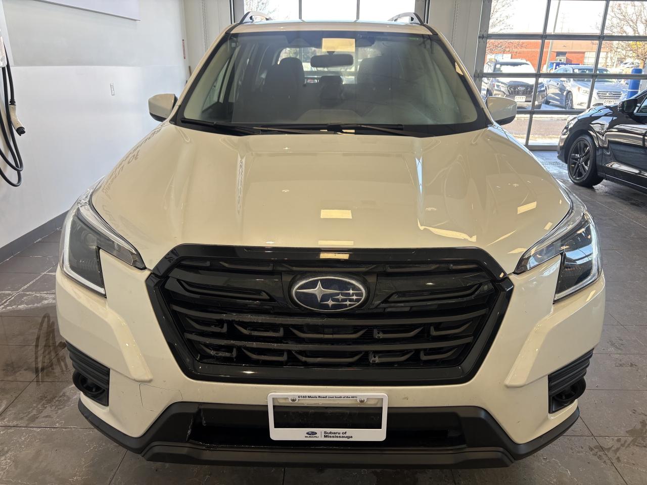 2024 Subaru Forester LOW KM   ONE OWNER   CLEAN CARFAX   APPLE CARPLAY! Photo