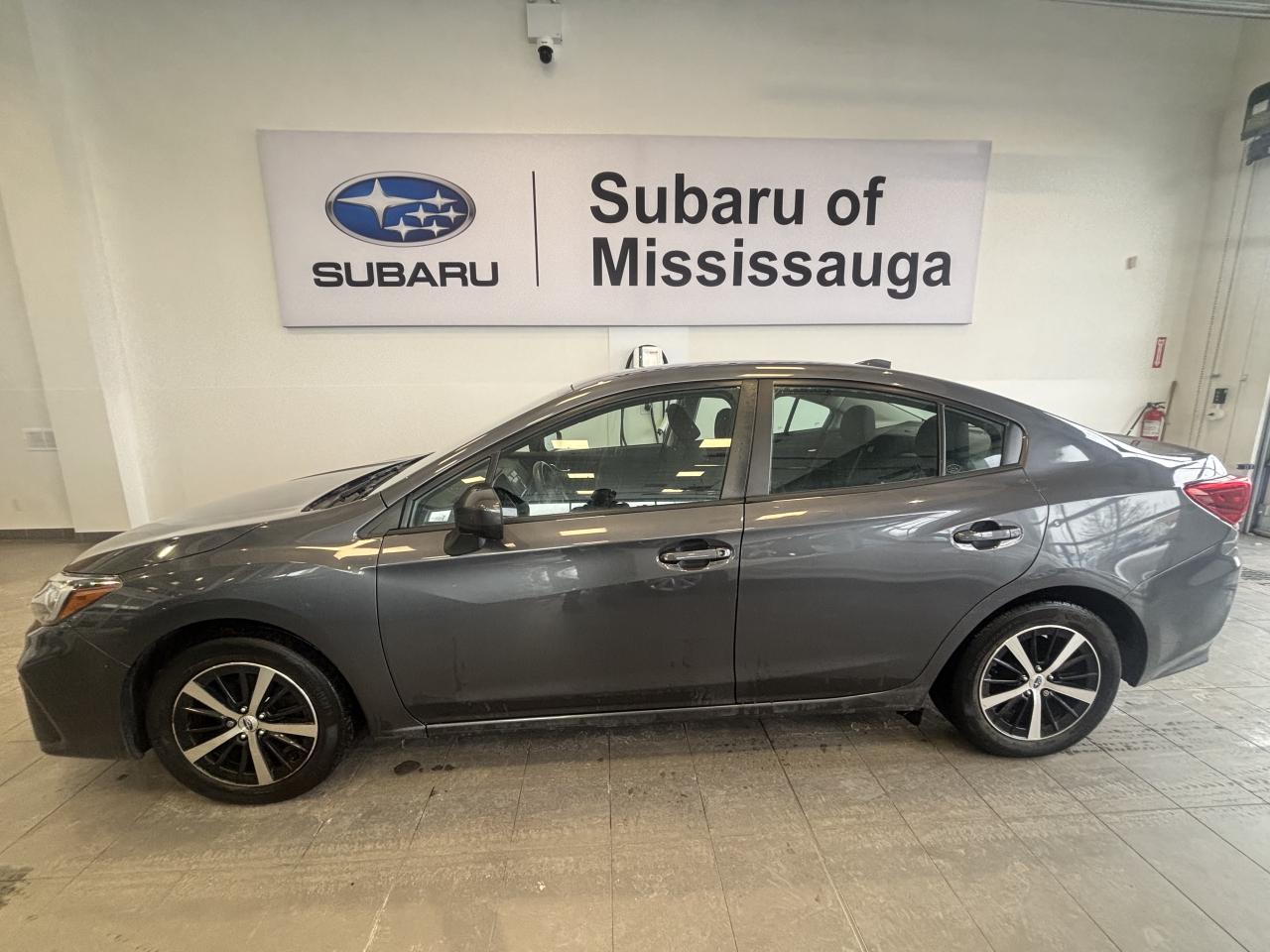 2019 Subaru Impreza TOURING   ONE OWNER   CLEAN CARFAX   APPLE CARPLAY Photo3