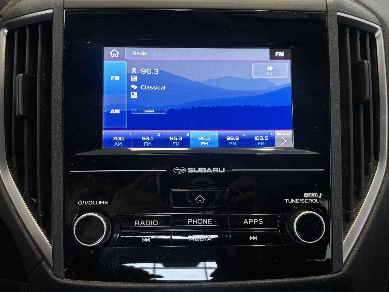 2019 Subaru Impreza TOURING   ONE OWNER   CLEAN CARFAX   APPLE CARPLAY Photo