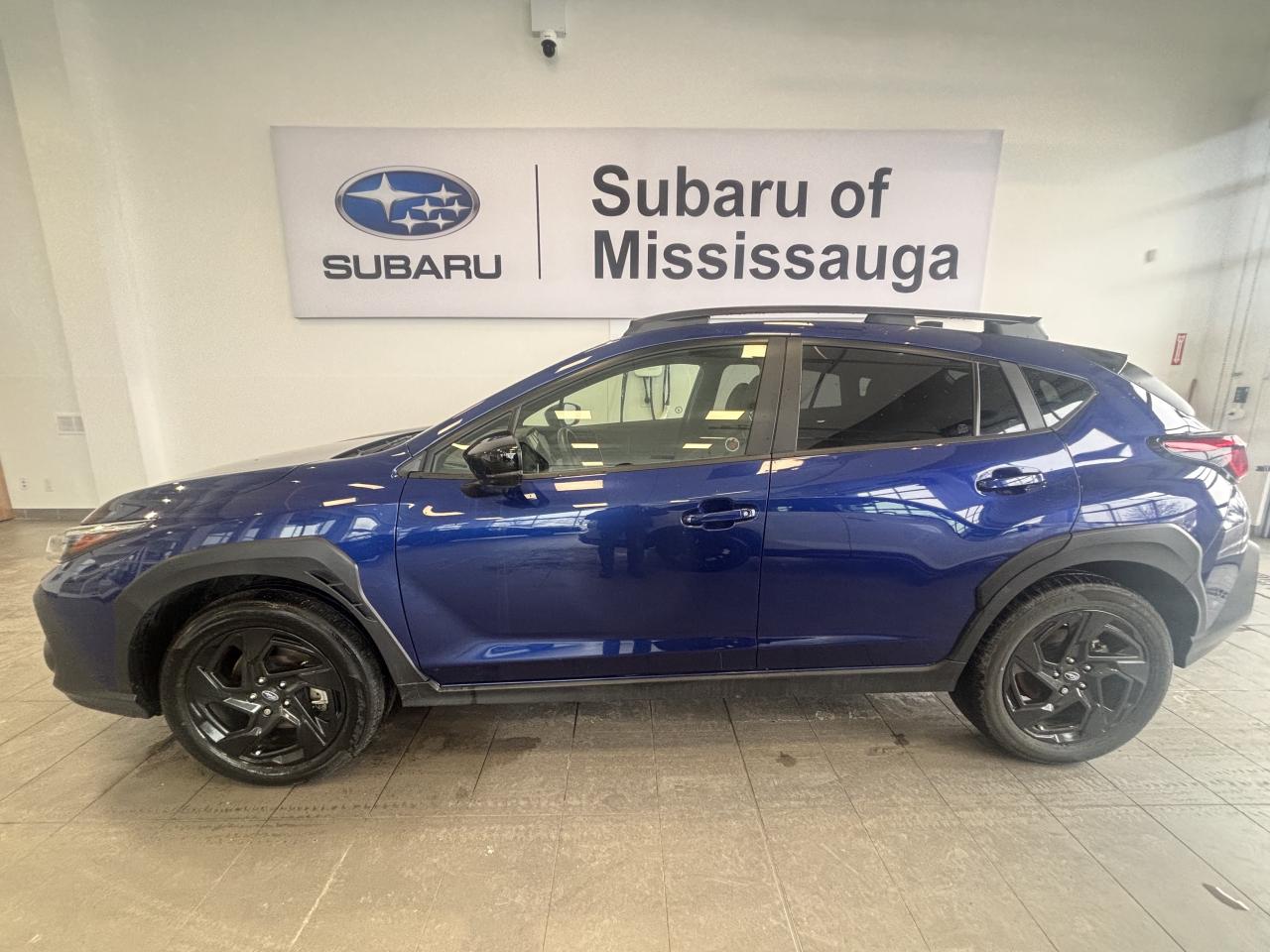 2025 Subaru Crosstrek ONYX   DEALER DEMO   CLEAN CARFAX  SUNROOF CARPLAY Photo