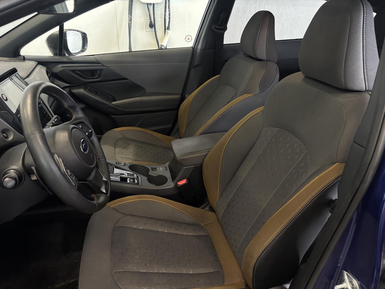 2025 Subaru Crosstrek ONYX   DEALER DEMO   CLEAN CARFAX  SUNROOF CARPLAY Photo