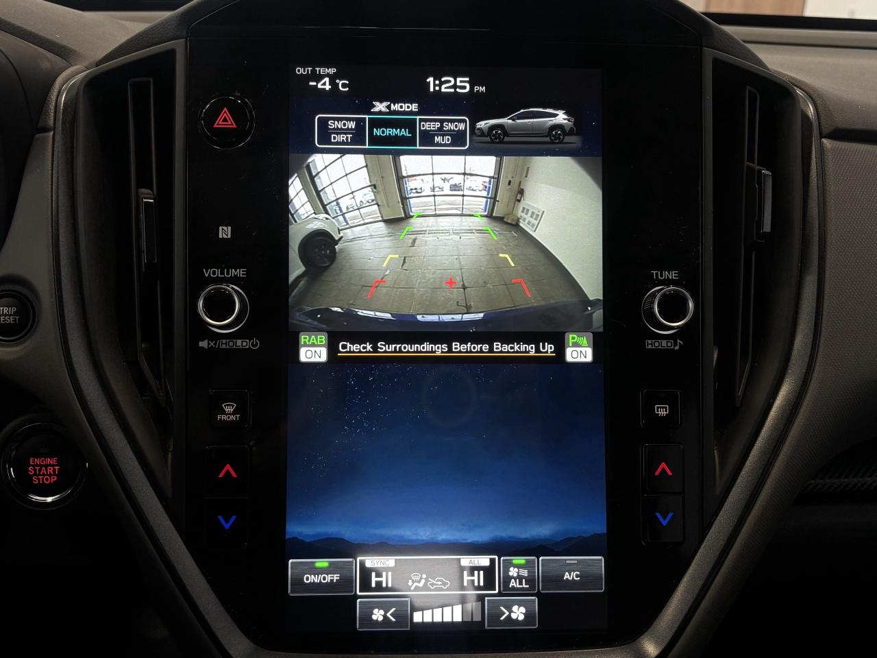 2025 Subaru Crosstrek ONYX   DEALER DEMO   CLEAN CARFAX  SUNROOF CARPLAY Photo