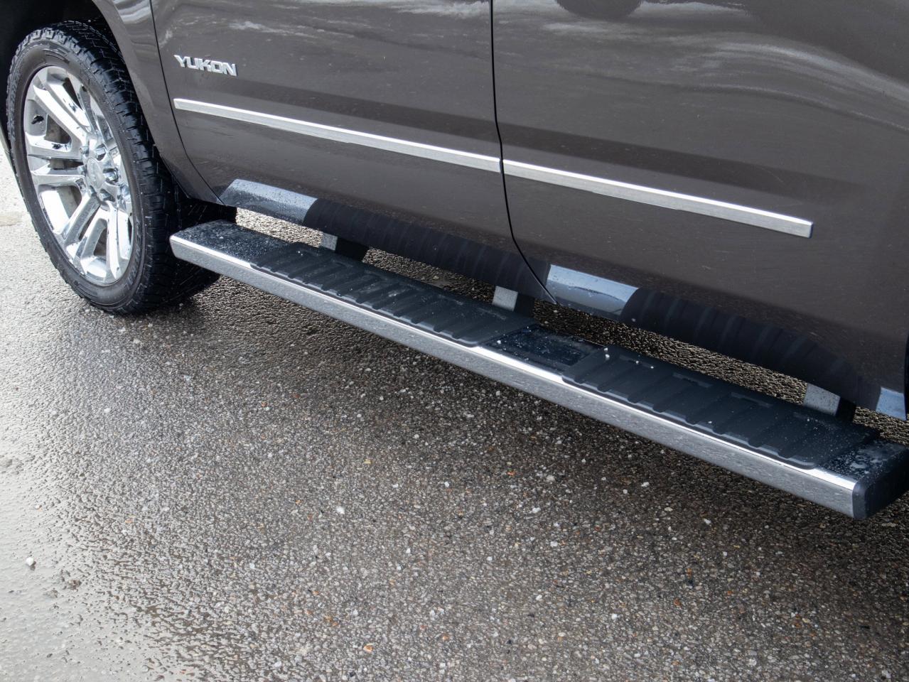 2019 GMC Yukon SLT - Rain Sensing Wipers Photo