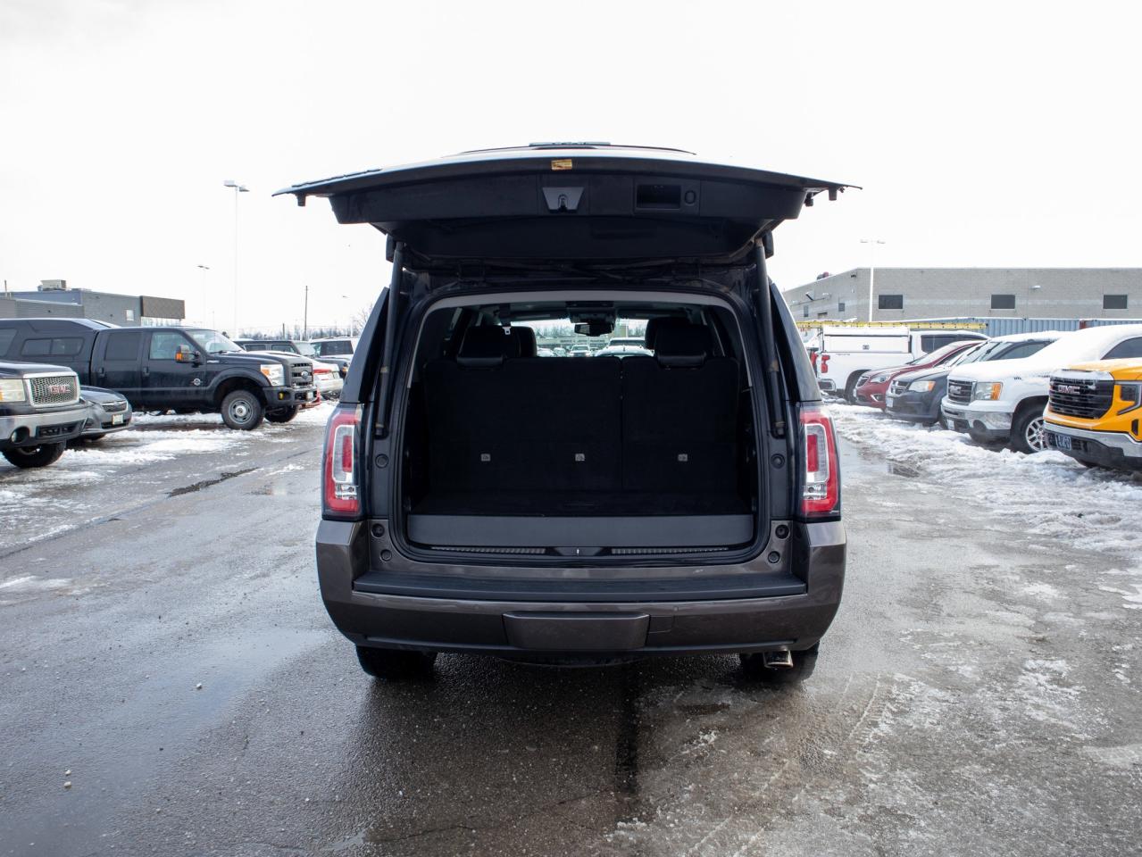 2019 GMC Yukon SLT - Rain Sensing Wipers Photo