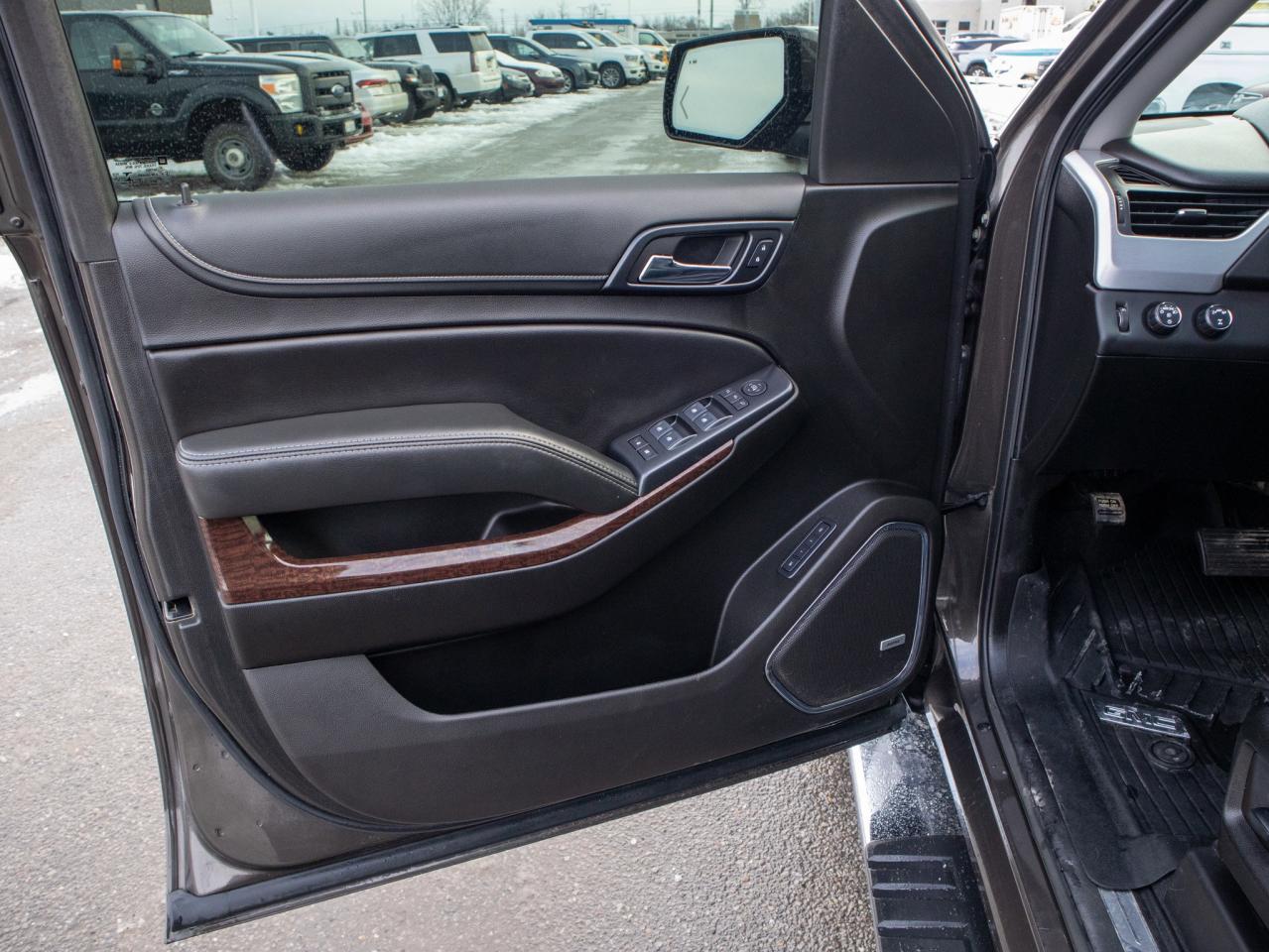 2019 GMC Yukon SLT - Rain Sensing Wipers Photo