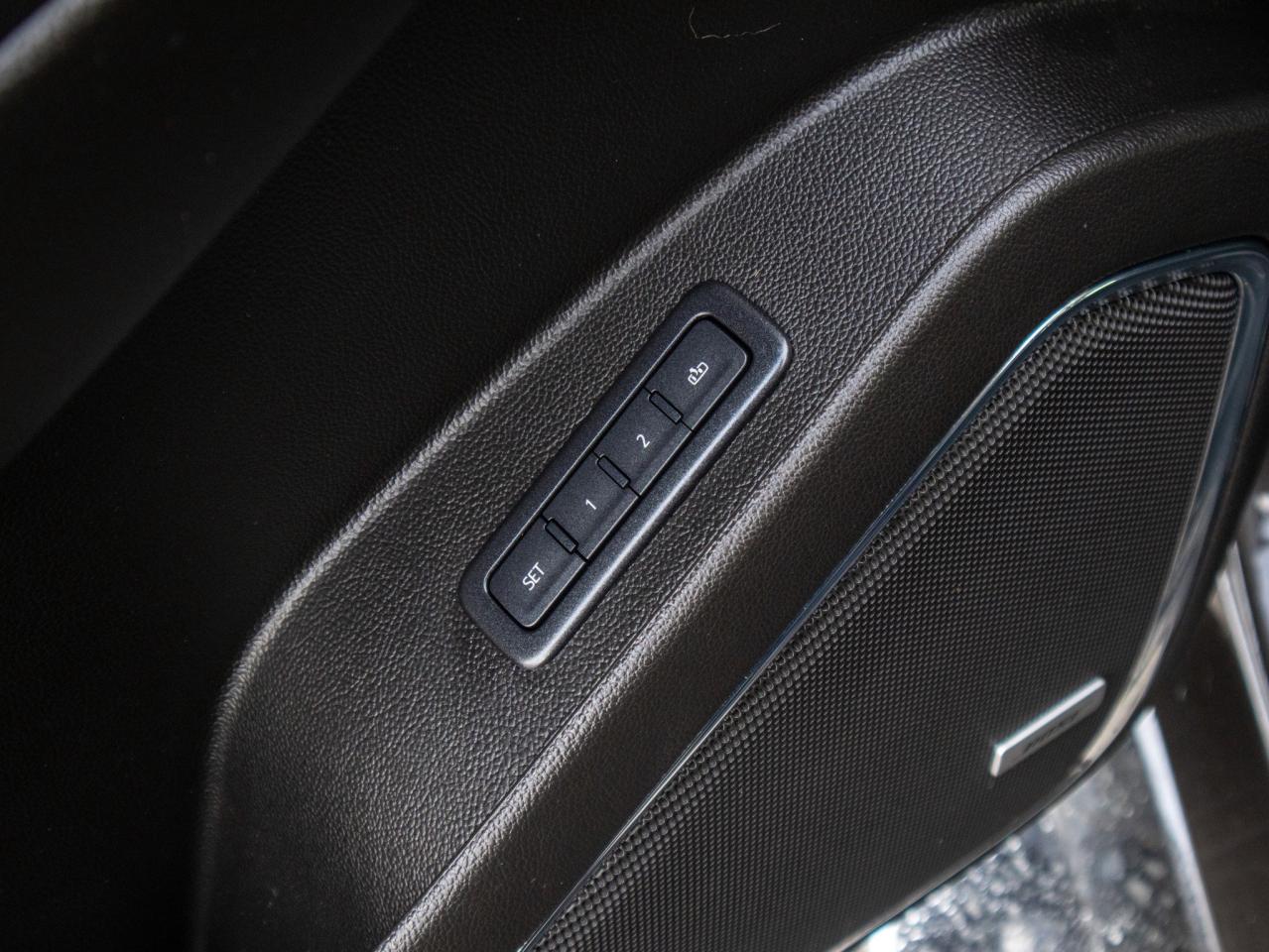 2019 GMC Yukon SLT - Rain Sensing Wipers Photo