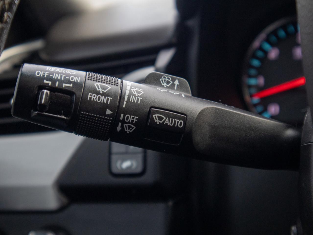 2019 GMC Yukon SLT - Rain Sensing Wipers Photo