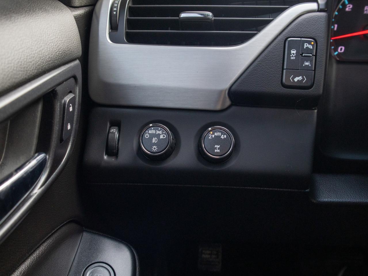 2019 GMC Yukon SLT - Rain Sensing Wipers Photo