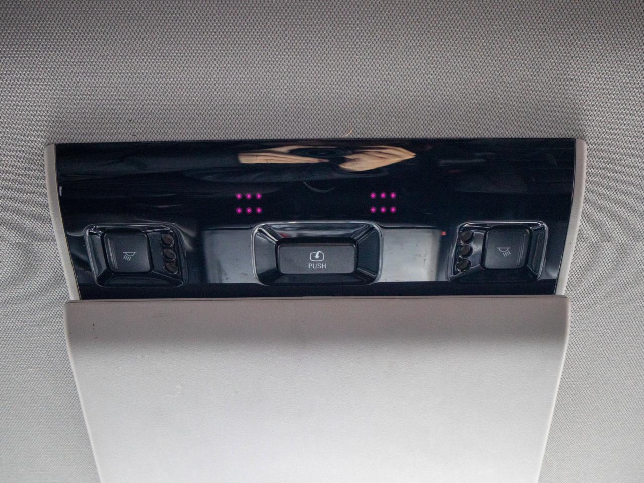 2019 GMC Yukon SLT - Rain Sensing Wipers Photo