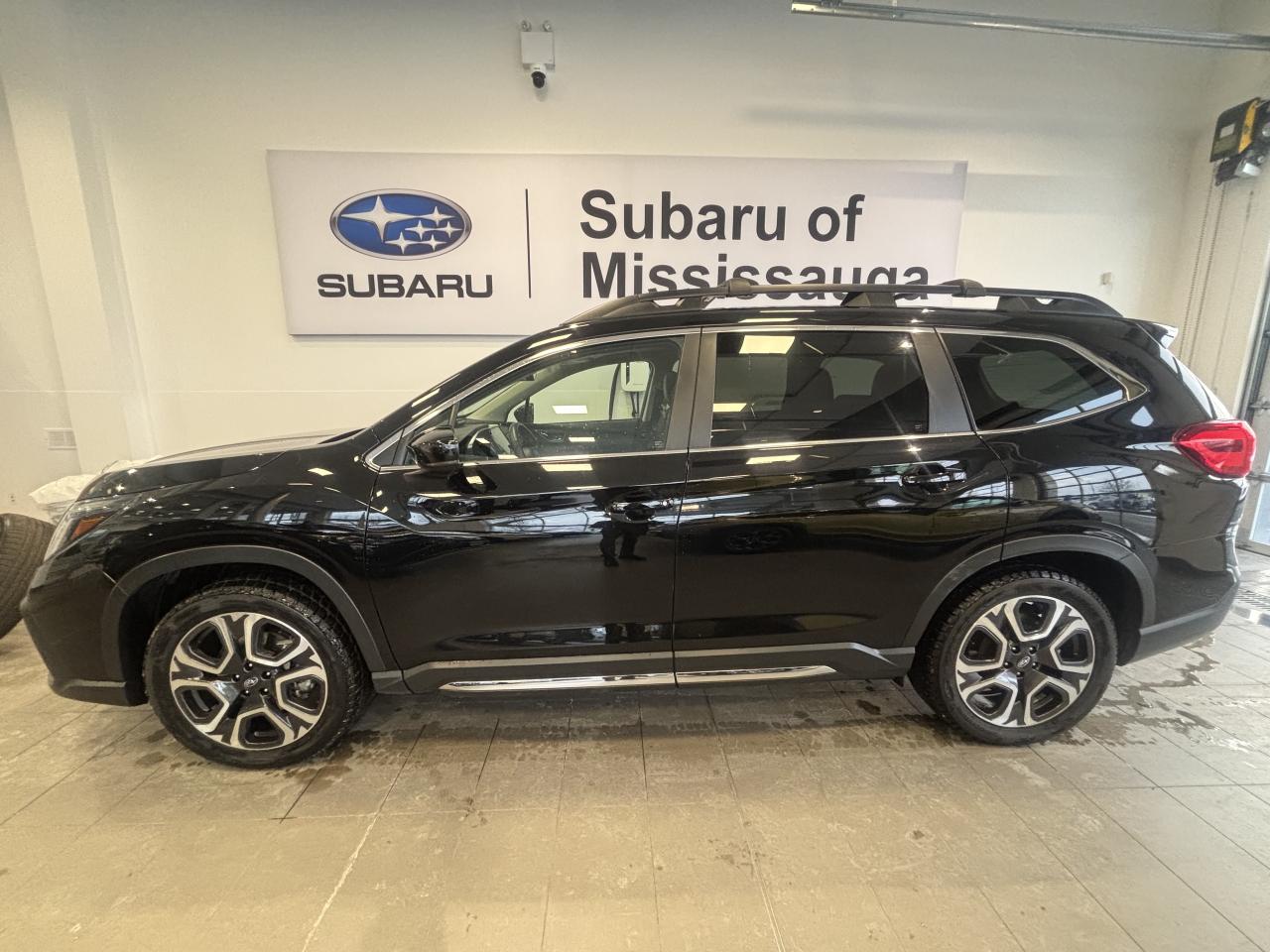 2024 Subaru ASCENT LIMITED   8 PASS   CLEAN CARFAX   NAVI   SUNROOF! Photo3