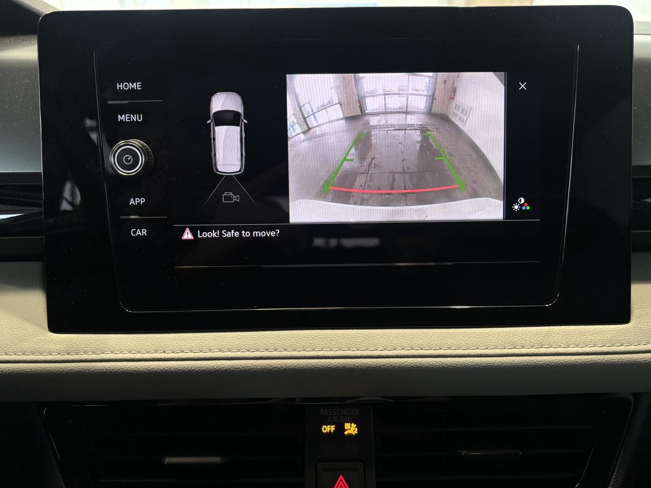 2025 Volkswagen Taos TRENDLINE   1 OWNER   CLEAN CARFAX   APPLE CARPLAY Photo