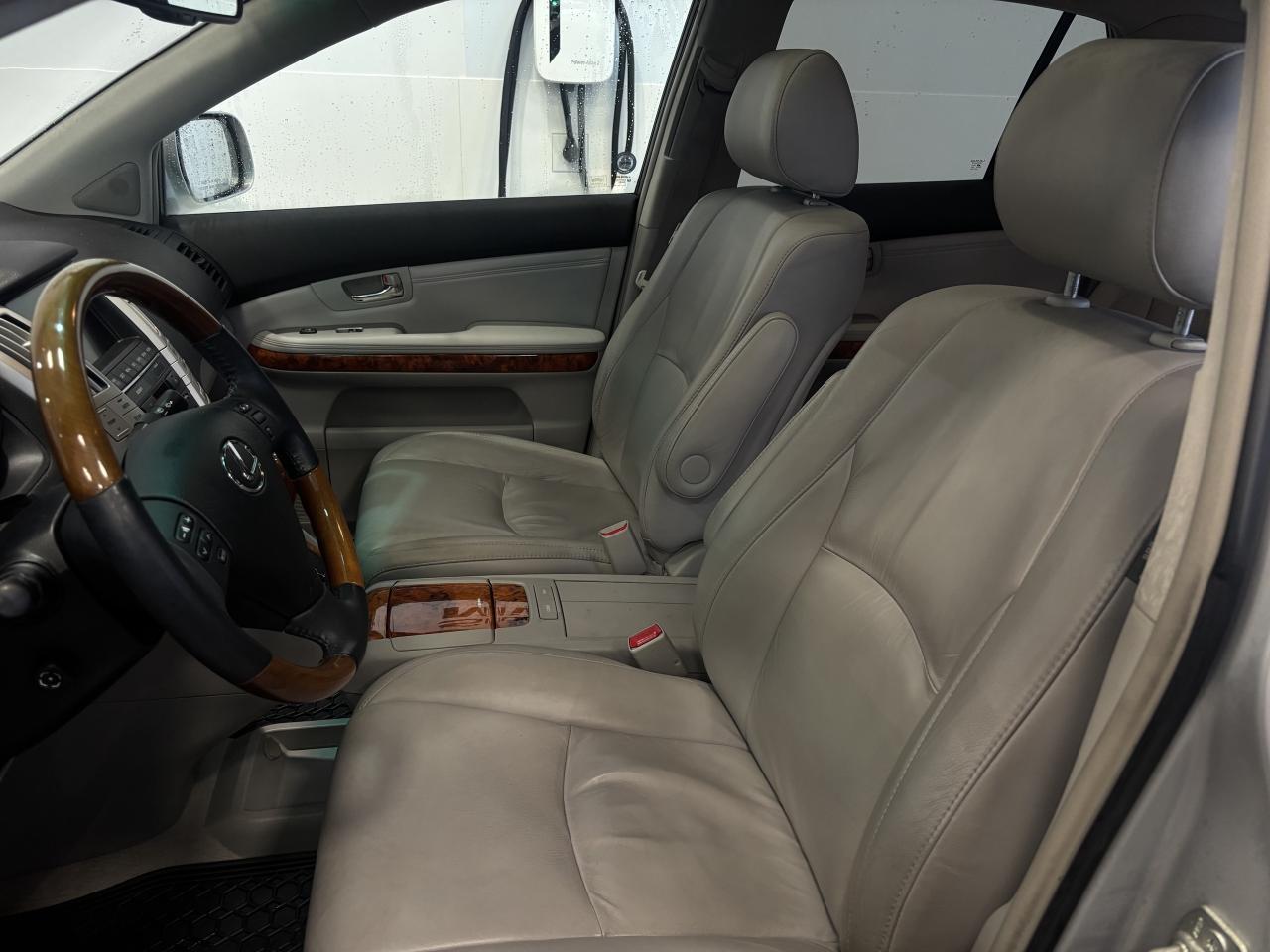 2009 Lexus RX 350 VERY LOW KM   ONE OWNER   CLEAN CARFAX   SOLD ASIS Photo