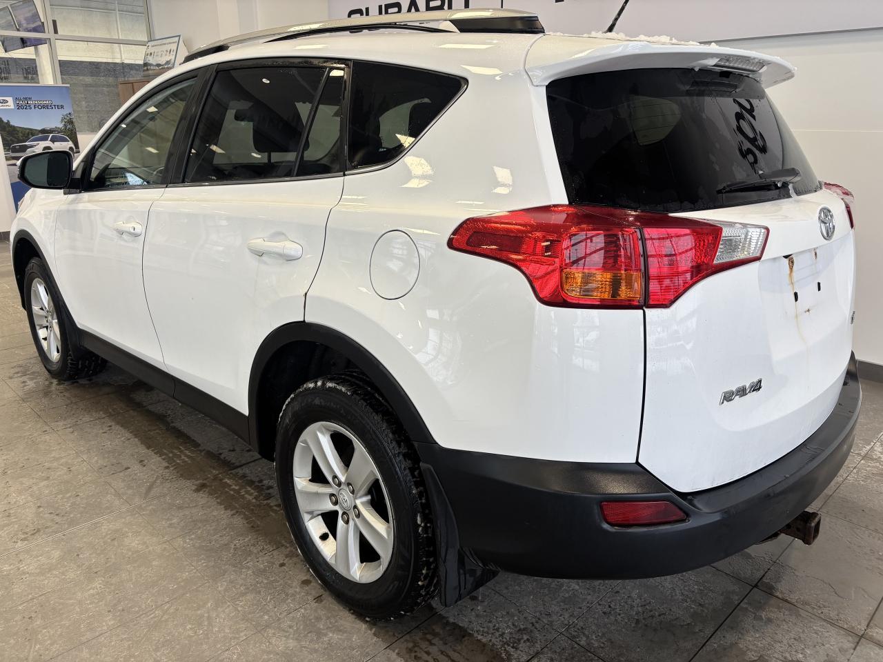 2013 Toyota RAV4 XLE   SUNROOF   HEATED FRONT SEATS   SOLD ASIS Photo
