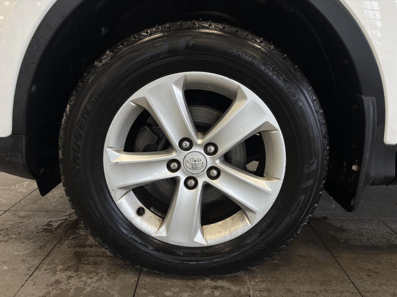 2013 Toyota RAV4 XLE   SUNROOF   HEATED FRONT SEATS   SOLD ASIS Photo