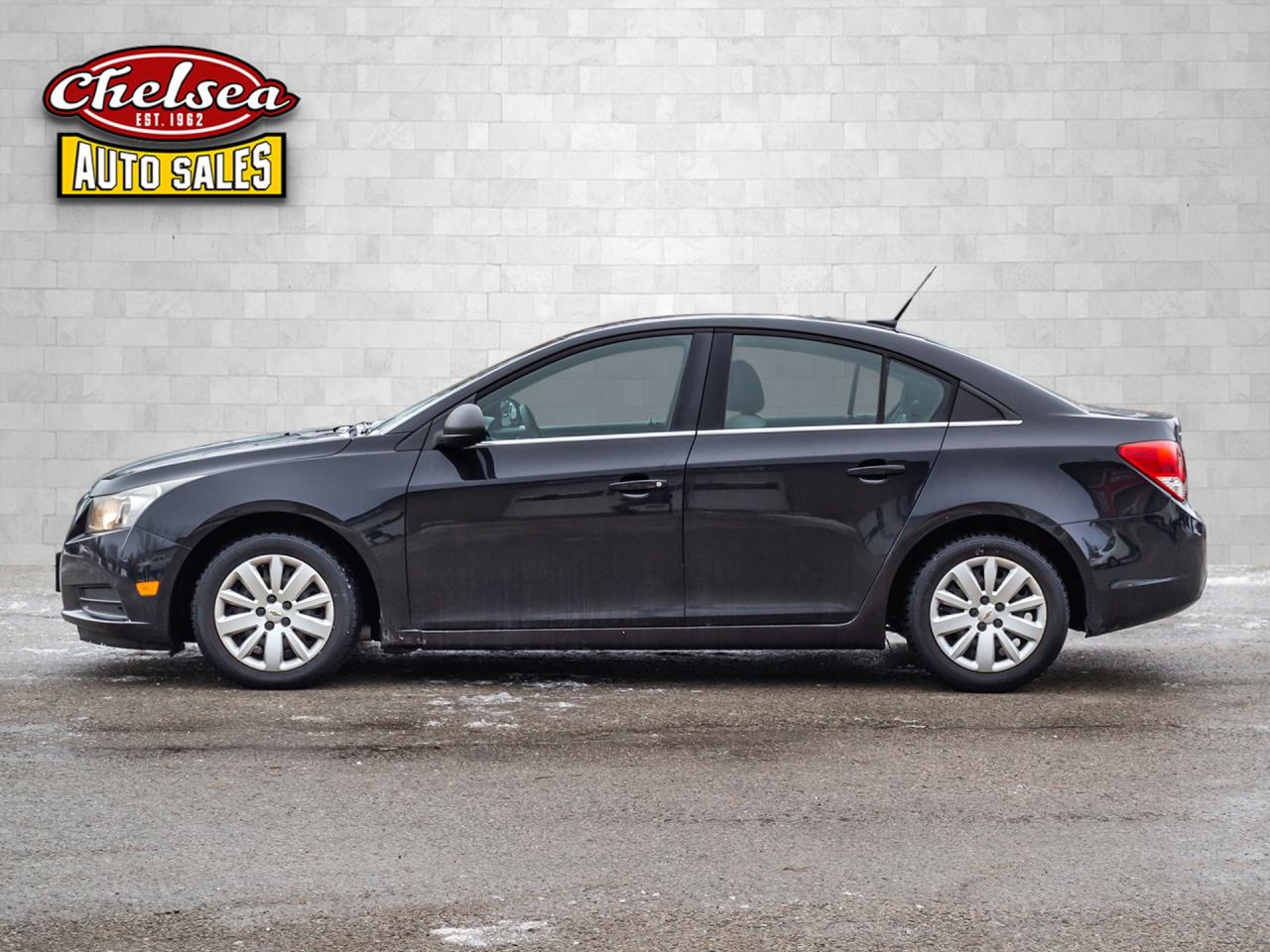 2011 Chevrolet Cruze 2LS Photo2