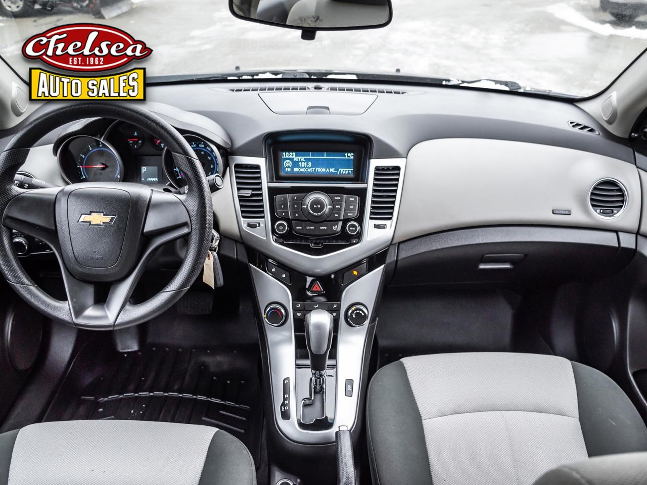 2011 Chevrolet Cruze 2LS Photo