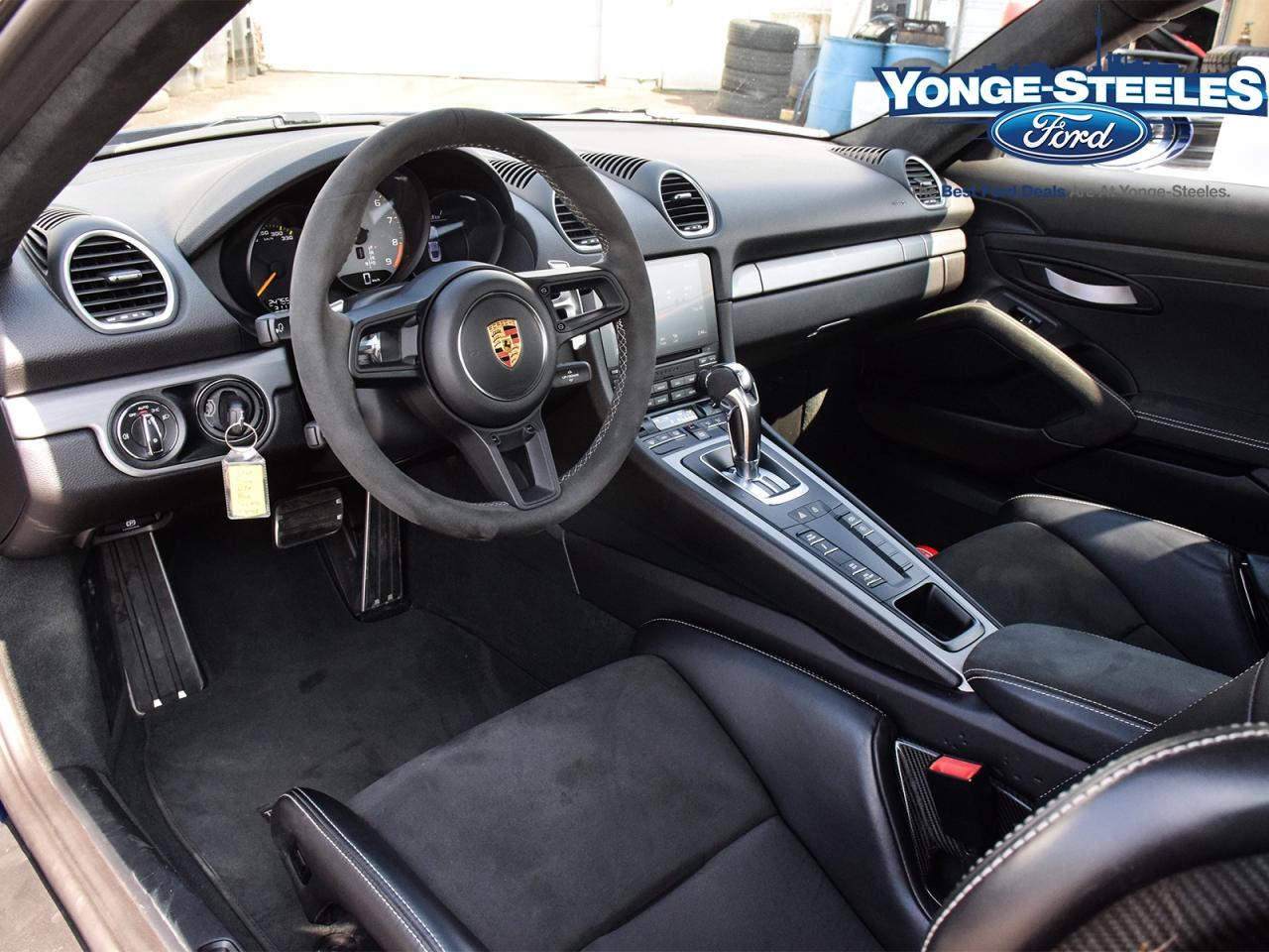 2021 Porsche 718 Cayman GT4 Coupe PDK Photo