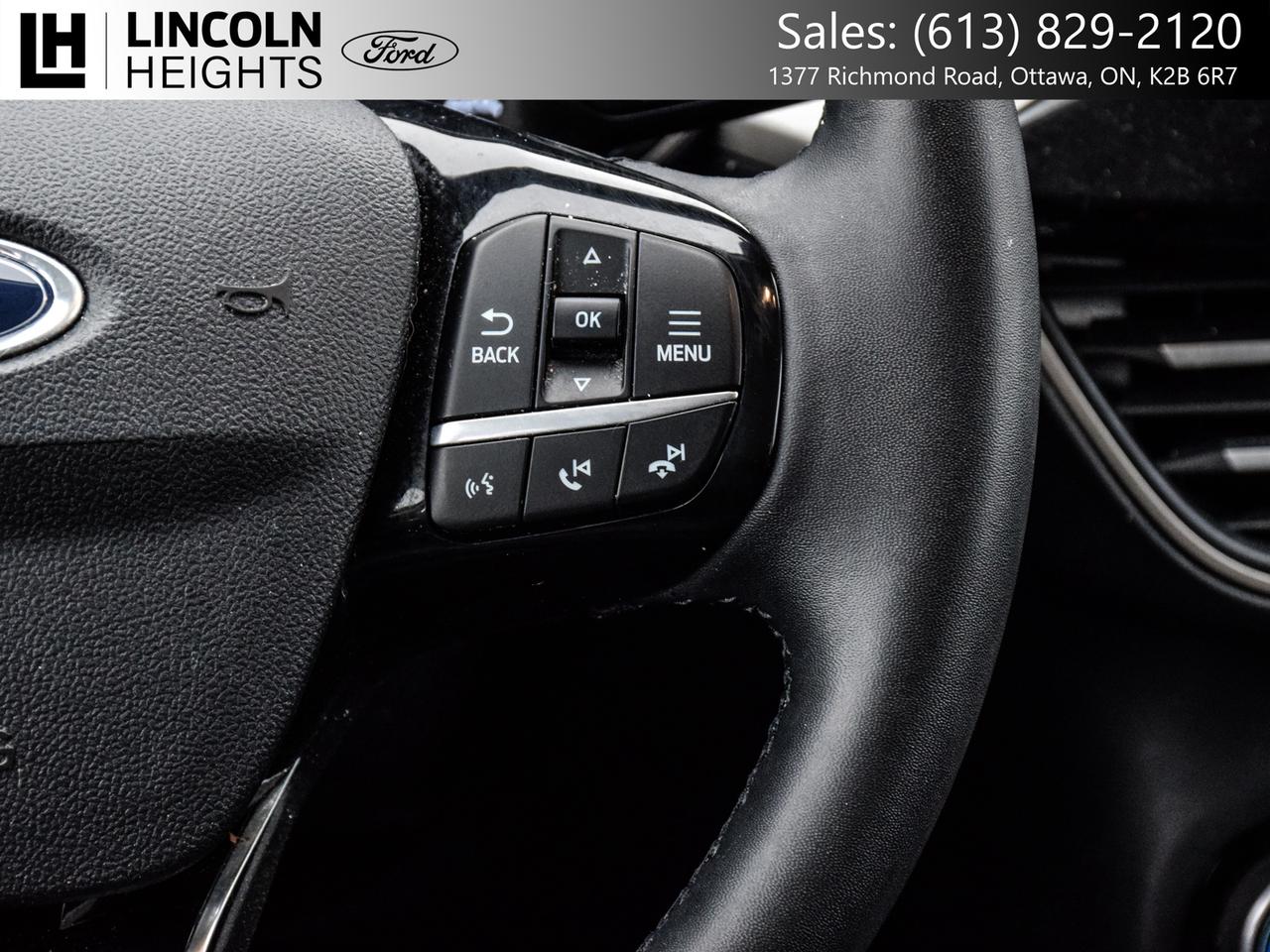 2022 Ford Escape SEL FWD Photo