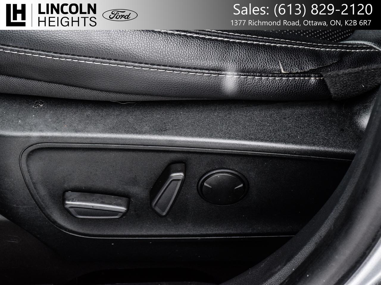 2022 Ford Escape SEL FWD Photo