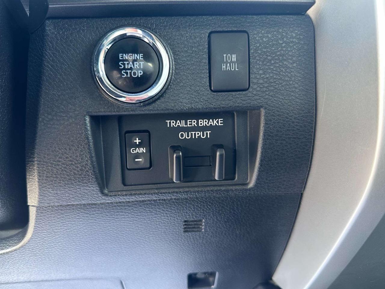 2021 Toyota Tundra 4x4 Crewmax SR5 ~ NO ACCIDENTS ~ CERTIFIED Photo