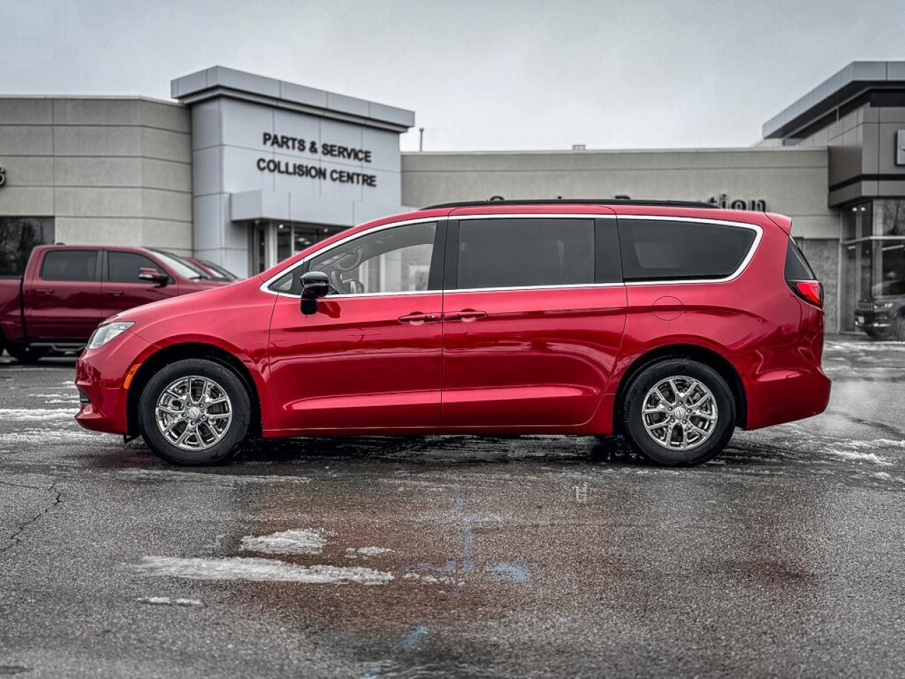 2025 Chrysler Grand Caravan SXT   PWR DOORS   HEATED SEATS   CARPLAY   ADAPTIV Photo