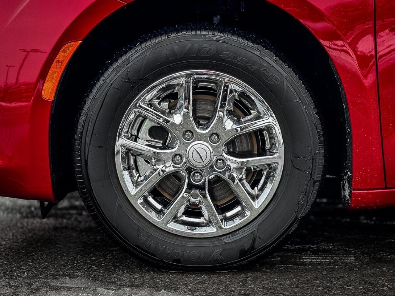 2025 Chrysler Grand Caravan SXT   PWR DOORS   HEATED SEATS   CARPLAY   ADAPTIV Photo