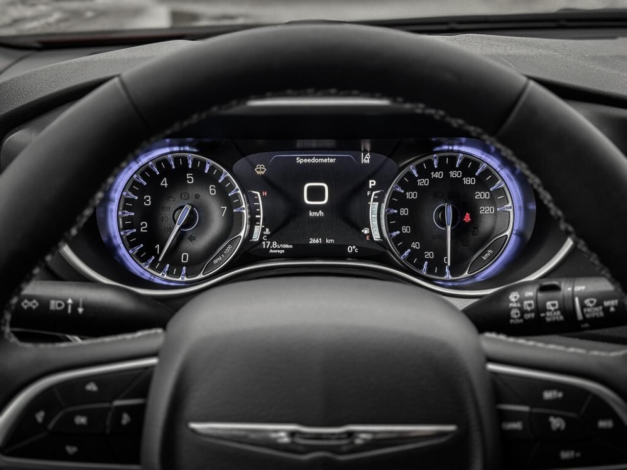 2025 Chrysler Grand Caravan SXT   PWR DOORS   HEATED SEATS   CARPLAY   ADAPTIV Photo