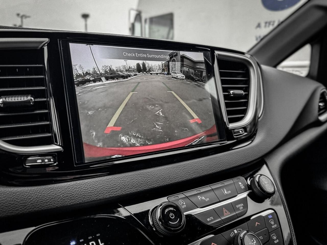 2025 Chrysler Grand Caravan SXT   PWR DOORS   HEATED SEATS   CARPLAY   ADAPTIV Photo